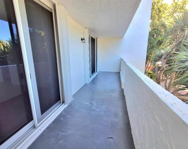 Building Photo - 1421 S Ocean Blvd