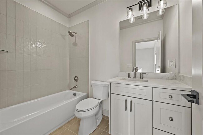 Building Photo - 2447 Rock Maple Dr NE