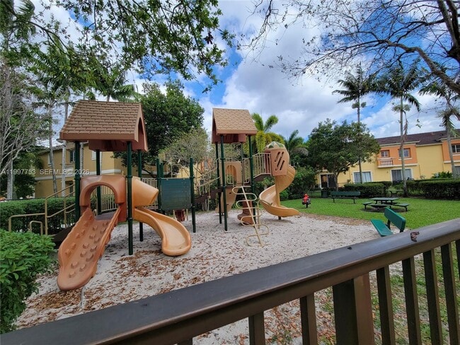 Building Photo - 8938 SW 19th St