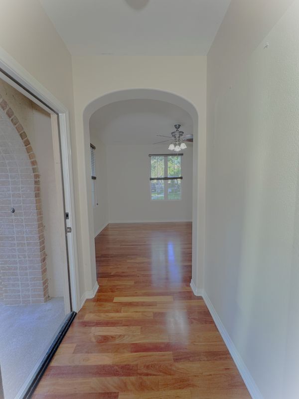 Building Photo - 38 Gardenpath