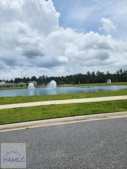 Building Photo - 214 Coneflower Rd