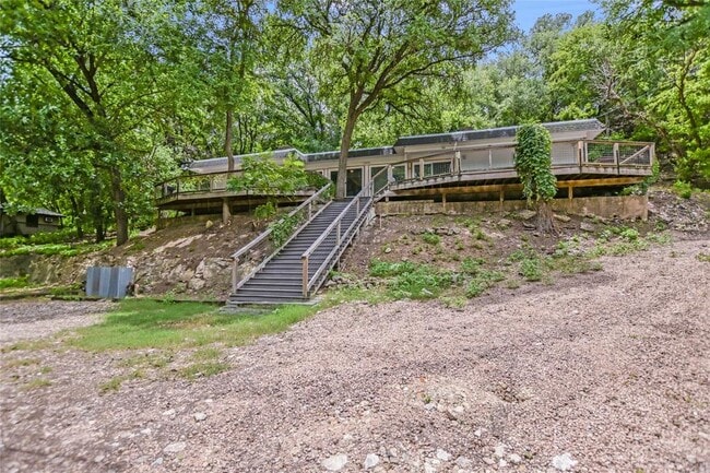 Building Photo - 2903 Edgewater Dr