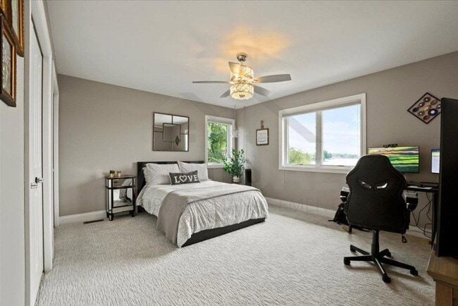 Building Photo - 8184 Woodland Shore Dr