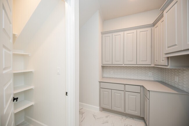 Building Photo - 21515 Blue Porterweed Trl