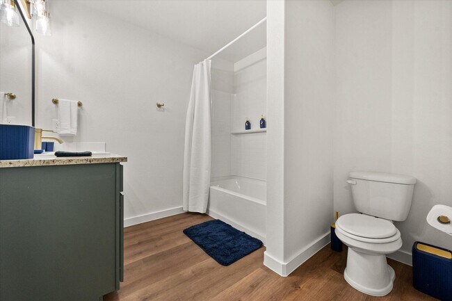 Building Photo - 2503 Langford Ave