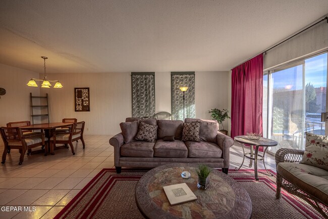 Building Photo - 252 Shadow Mountain Dr