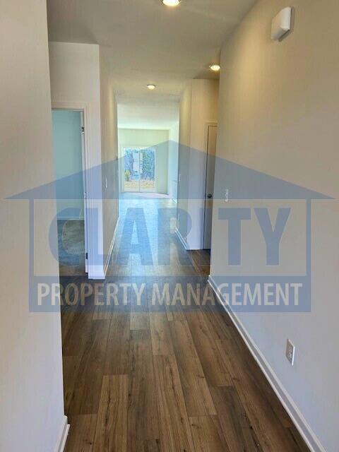 Building Photo - 5058 Skyline Wy NE