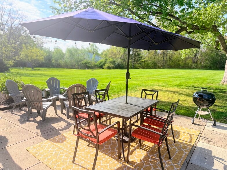 1 Acre Private outdoor space! - 7621 Central College Rd