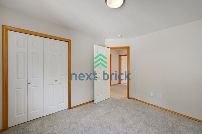 Building Photo - Spacious 4-Bed Retreat in Lynnwood with 3.5 Baths and 2,224 Sq. Ft. of Comfort!