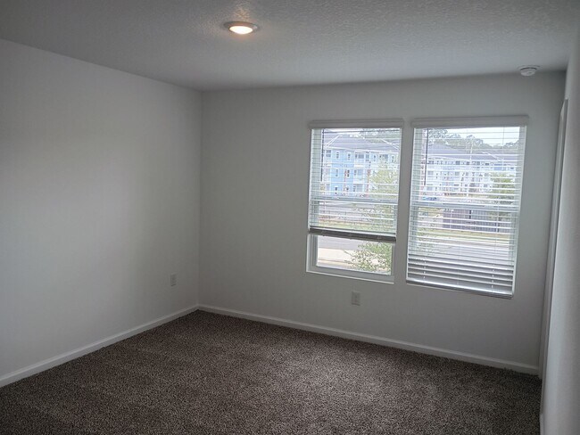 Building Photo - 5659 Ansley St