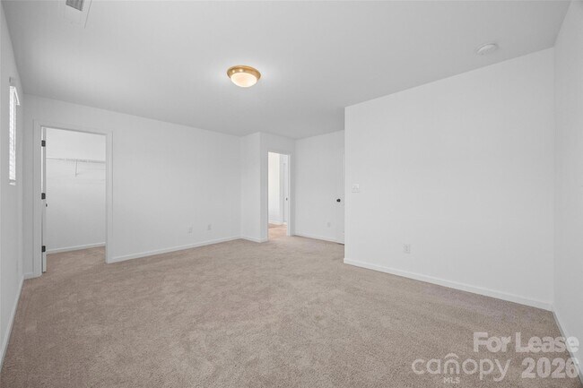 Building Photo - 328 Drawbar Dr