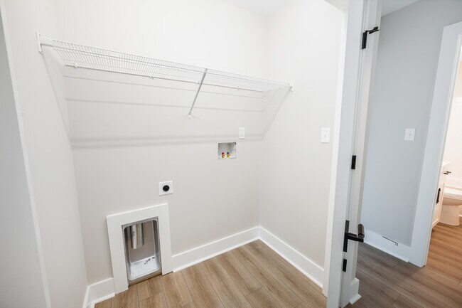 Building Photo - 415 Kershaw Dr