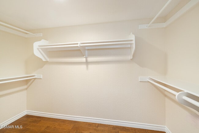 Building Photo - 5744 Oak Bend Ln