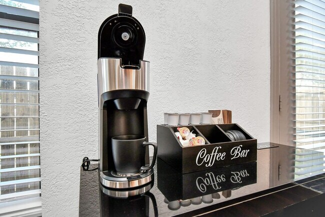 Building Photo - 2905 Baer St