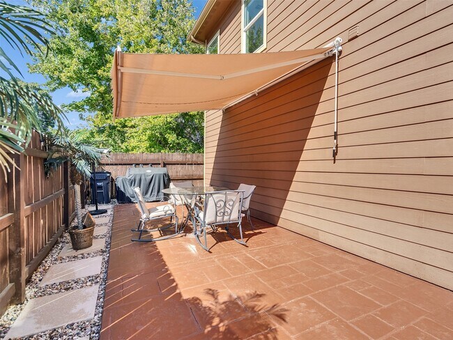 Building Photo - 16984 W Juneau St