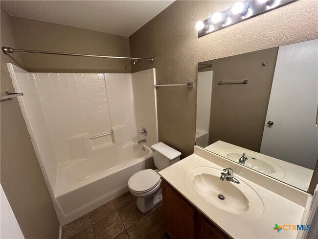 Building Photo - 4510 Dartmouth Dr