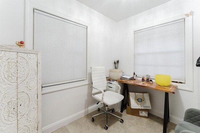 Building Photo - 700 E Palmetto Park Rd