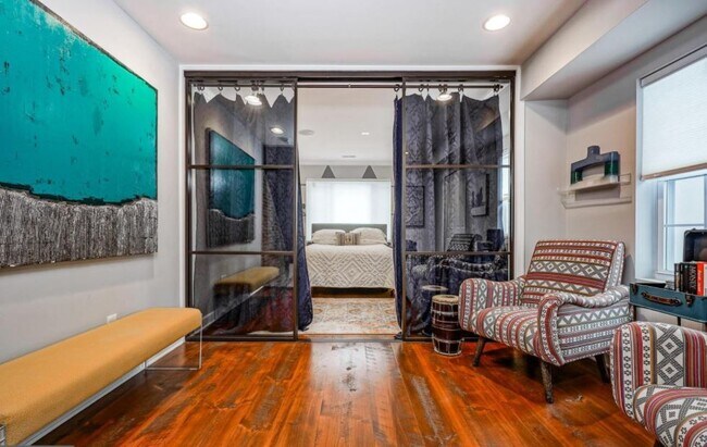 Building Photo - 2407 Grays Ferry Ave