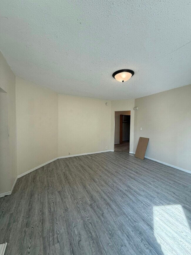 Building Photo - 3324 Colfax Ave South