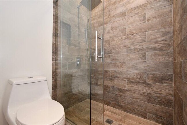 Building Photo - 460 Summer Breeze Ct.