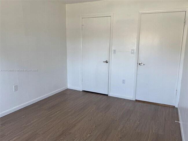 Building Photo - 15600 SW 80th St