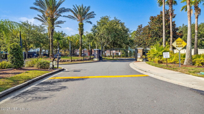 Building Photo - 13785 Herons Landing Way