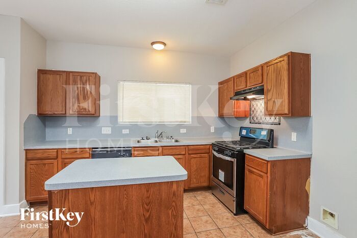 Building Photo - 19308 Stars Hollow Dr
