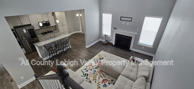 Building Photo - 4413 Stole Rd