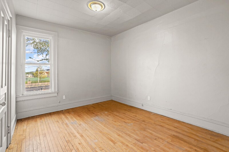 Building Photo - 525 N 34th St