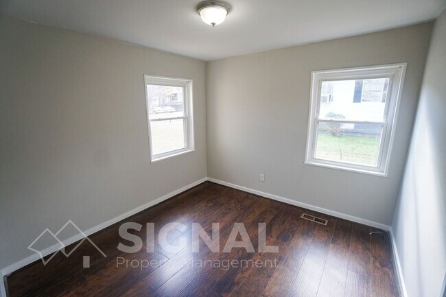 Building Photo - 540 Athens Ct