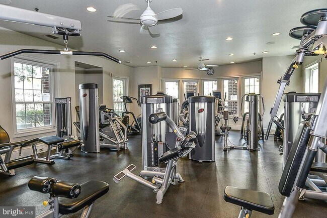 Building Photo - 1570 Spring Gate Dr.