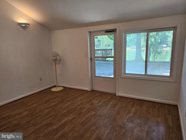 Building Photo - 505 Avalon Dr