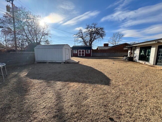 Building Photo - Spectacular 3/2 in Brownfield, Tx