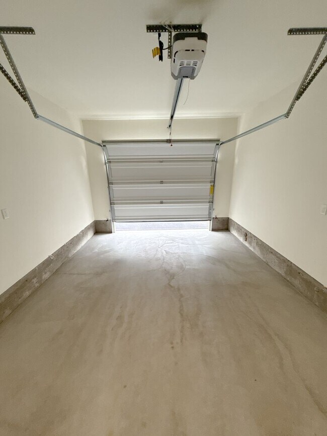 Building Photo - 4251-4253 Wyoming Street