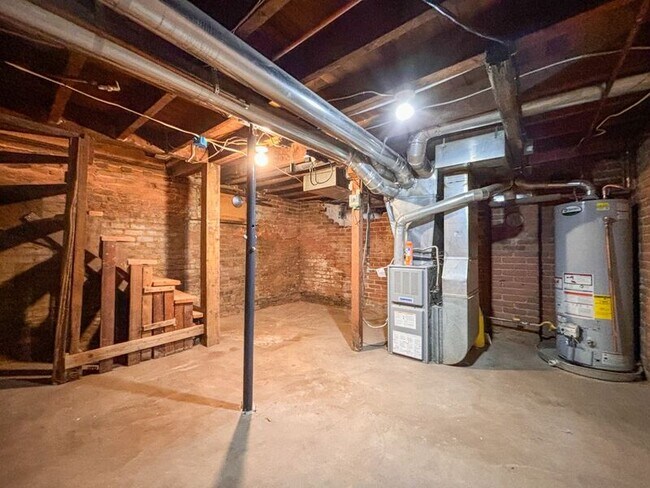 Building Photo - 3715 N Lafayette St