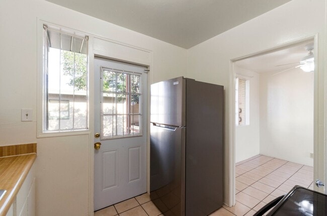 Building Photo - Charming 1-bedroom, 1-bath home in Tucsons most iconic neighborhood!