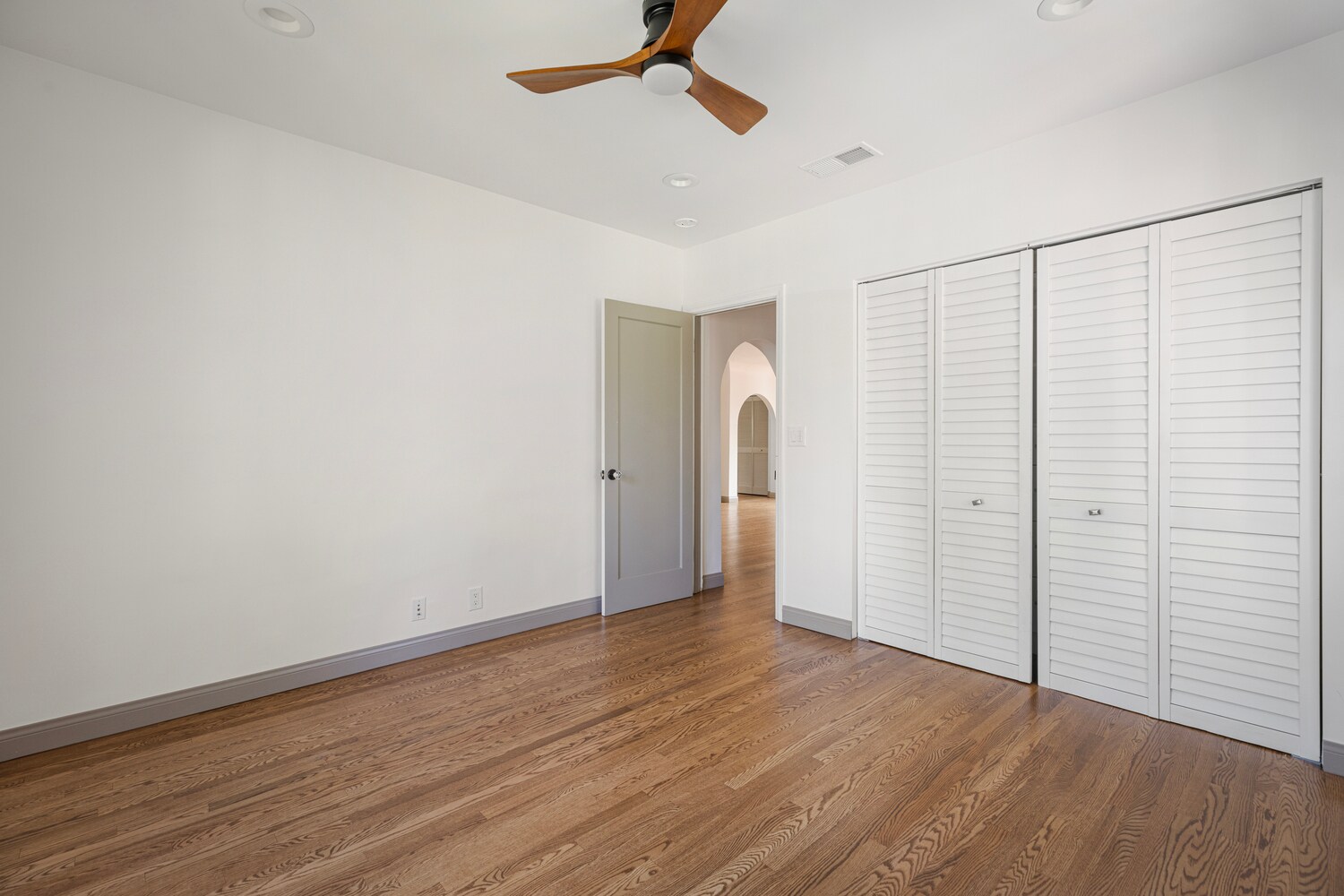 Building Photo - 1169 S Sierra Bonita Ave
