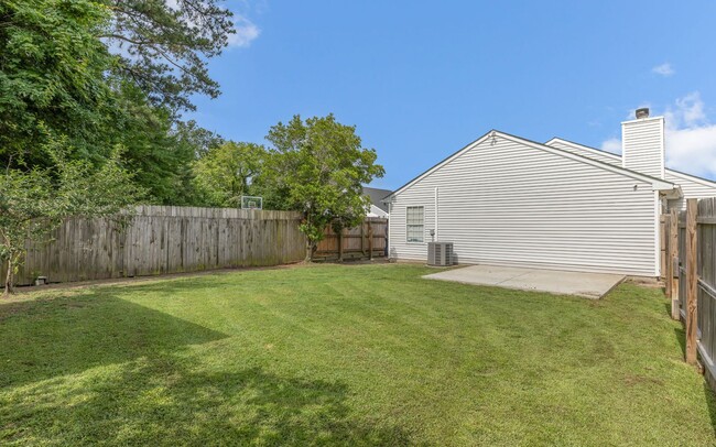 Building Photo - 3 Bedroom Ranch