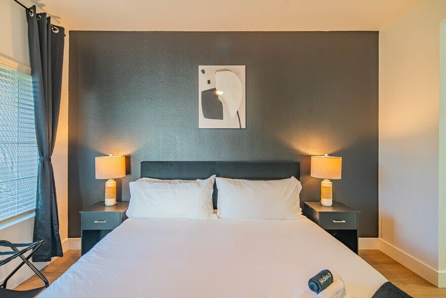 Building Photo - 7900 E Princess Dr