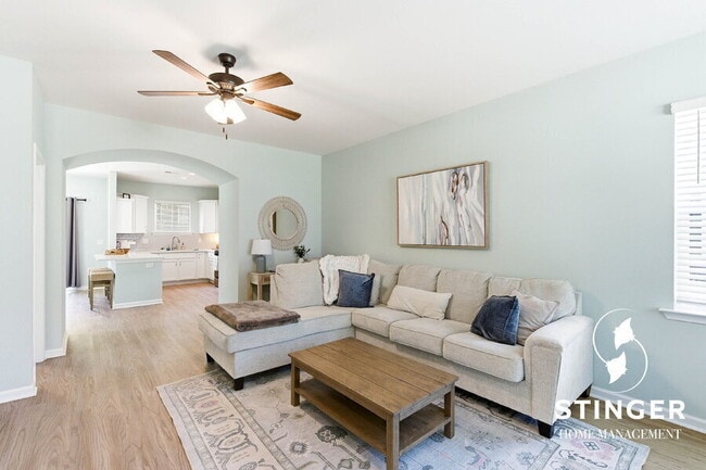 Building Photo - 9 Camp Saxton Way