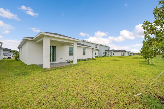 Building Photo - 3550 Angler Dr