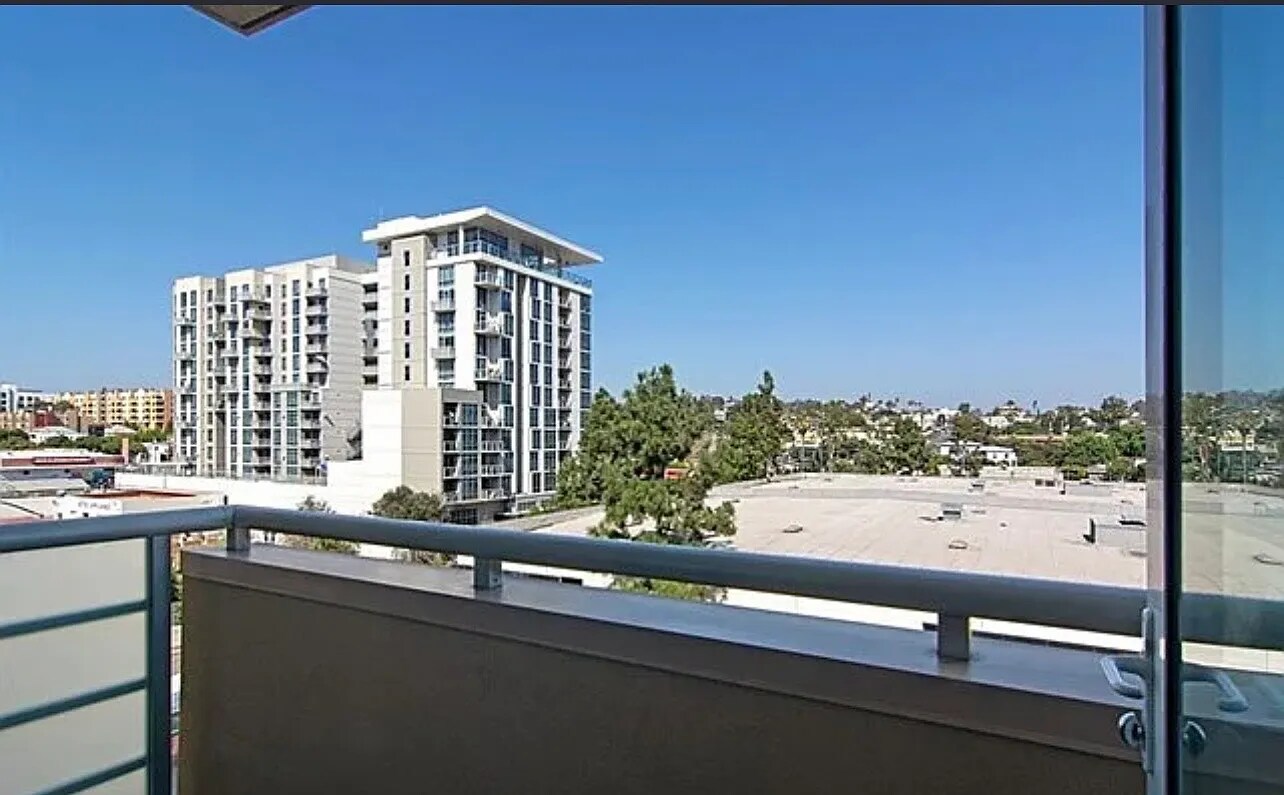 Building Photo - 550 15th St