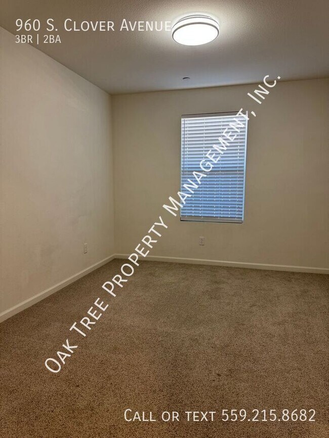 Building Photo - 960 S Clover Ave