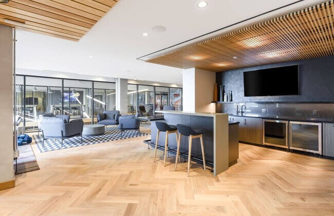 Building Photo - 2121 First Street Southwest-SI FL4-ID258