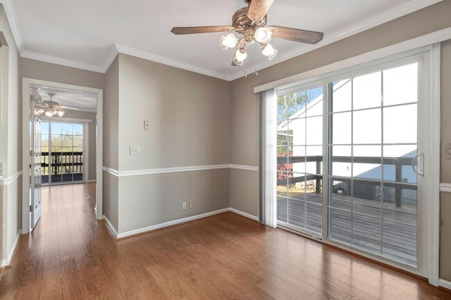 Building Photo - 1217 Carriage Park Dr