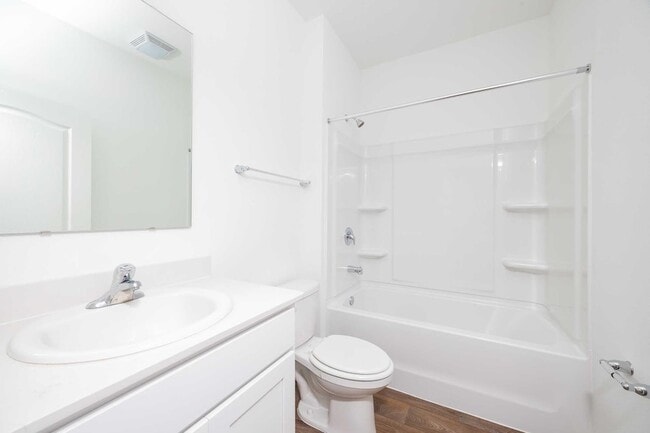 Building Photo - 951 Orellana Rd