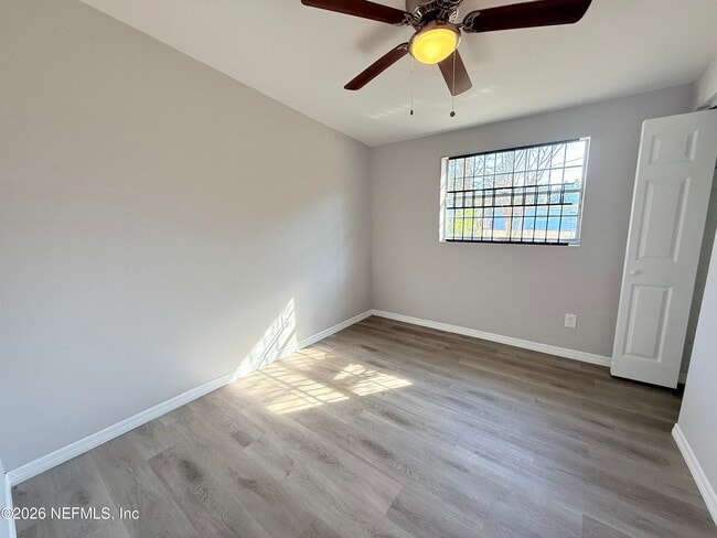 Building Photo - 1033 Ake Ln