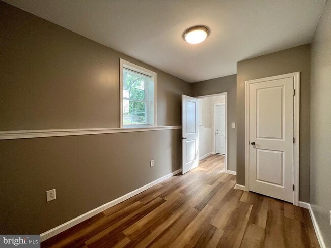 Building Photo - 6 Laurel Hill Ln