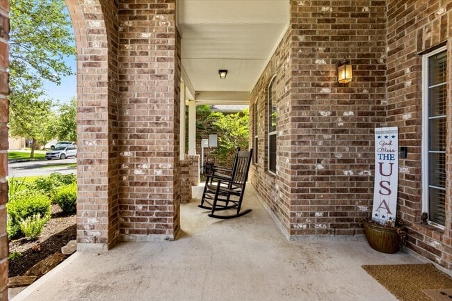Building Photo - 4472 Gerona St