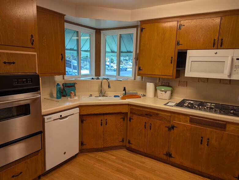 Kitchen - 8124 Gonzaga Ave